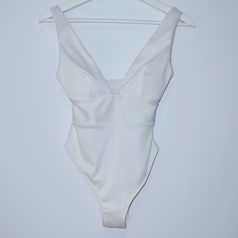 High leg ribbed swimsuit